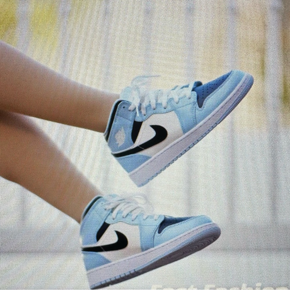 Nike Air Jordan 1 Mid ‘Ice Blue’ Black White